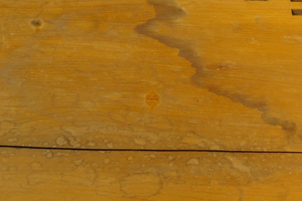 stark verschmutzter Resonanzboden