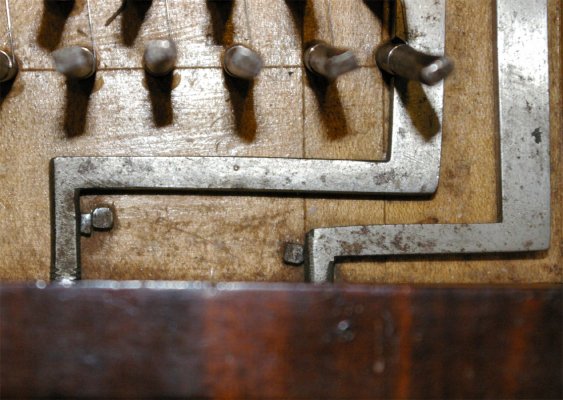 the hand registers of the two 8 foods