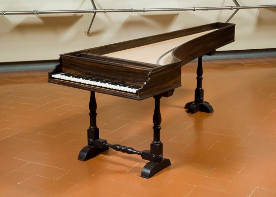 die Kopie des Ebenholzcembalos in der Galleria dell'Accademia