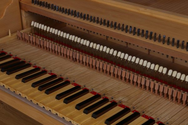 Tastatur, Auslösung und Fänger