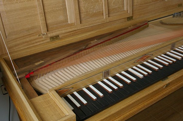 section of the Schiedmayer clavichord copy