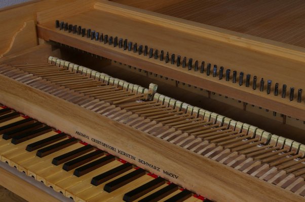 Mechanik des 2015 fertiggestellten Cristofori-Hammerflügels mit grö0erem Umfang
