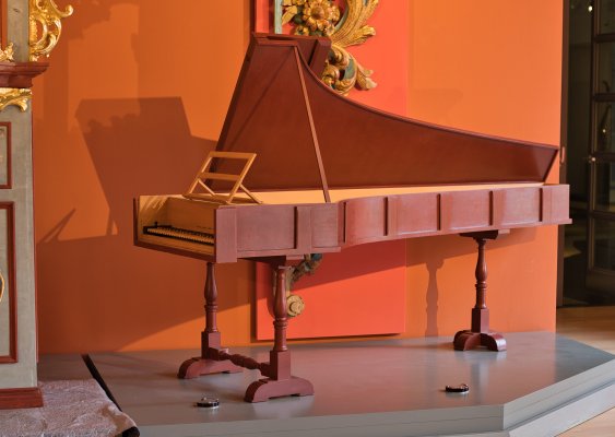 Cristofori zongorák másolata 1722-ből ésCristofori zongorák másolata 1722-ből és  