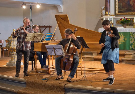 The group La Festa Musicale rehearsing Bachs Triosonata for the concert in Großhartmannsdorf (Saxony) on the 5th September 2023